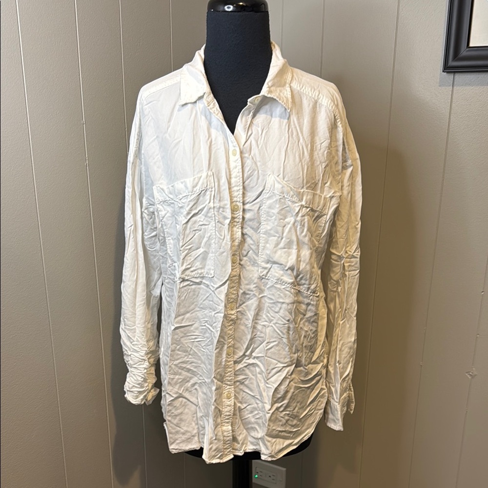 B7 LOFT Women’s Large White Button Down Shirt
